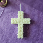 Ziedu krustiņa svece – Miera un garīguma simbols