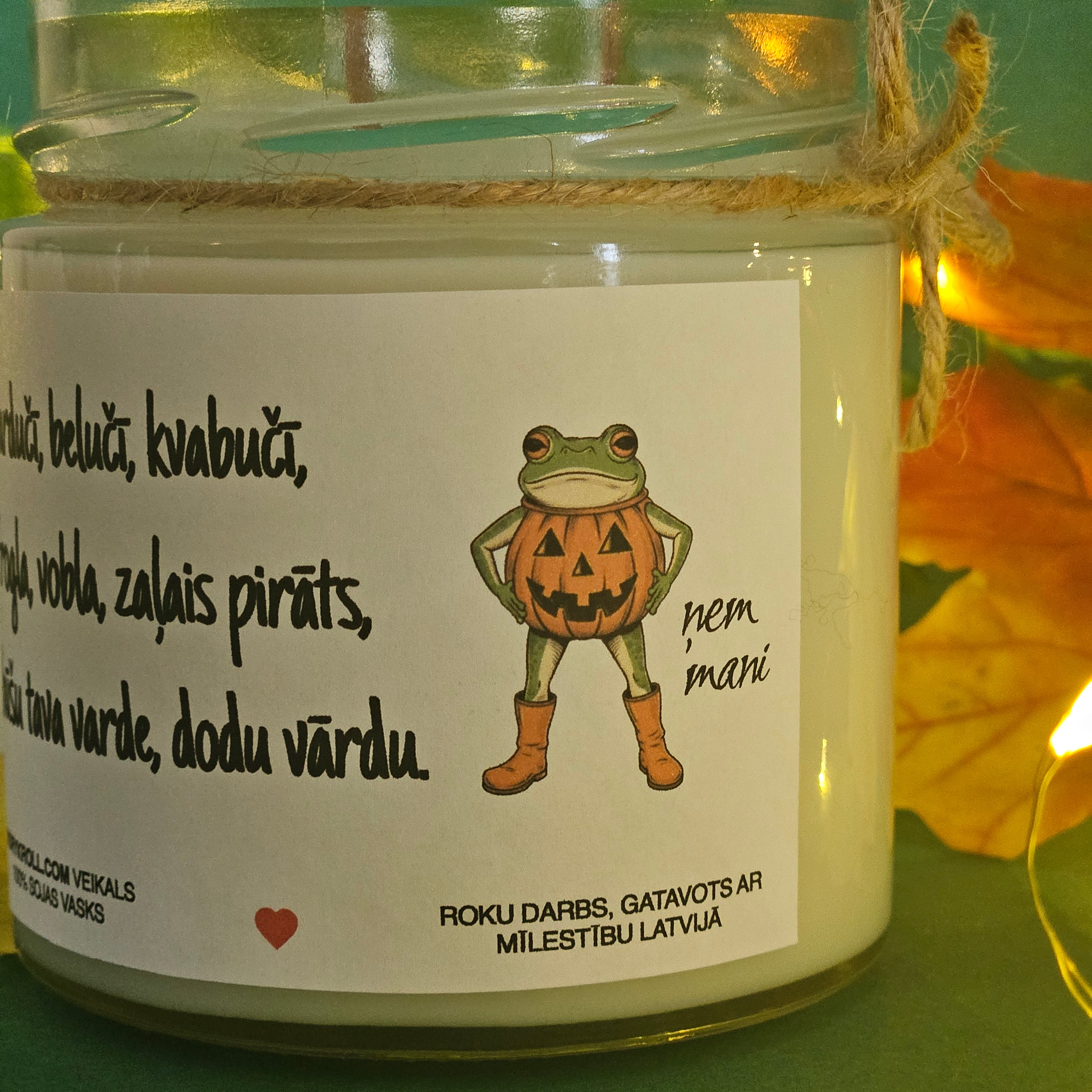 Prikols ar vardi, Helovīni, Sojas vaska svece - Eko produkts