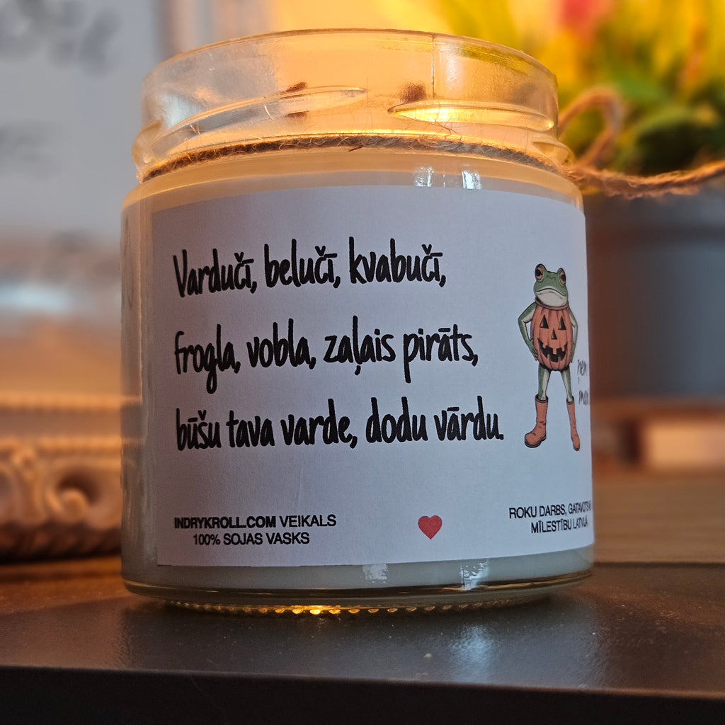 Prikols ar vardi, Helovīni, Sojas vaska svece - Eko produkts
