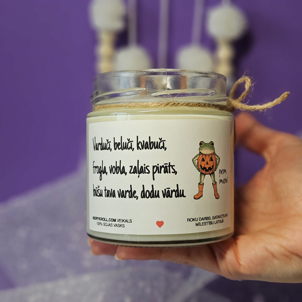 Prikols ar vardi, Helovīni, Sojas vaska svece - Eko produkts