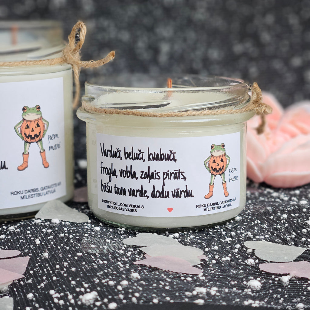 Prikols ar vardi, Helovīni, Sojas vaska svece - Eko produkts