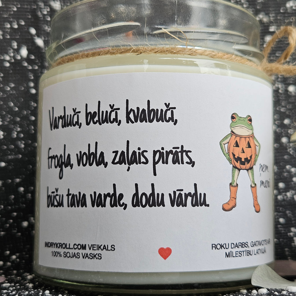 Prikols ar vardi, Helovīni, Sojas vaska svece - Eko produkts