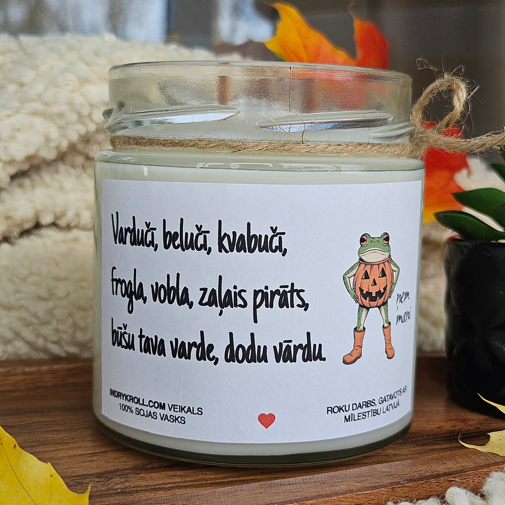 Prikols ar vardi, Helovīni, Sojas vaska svece - Eko produkts