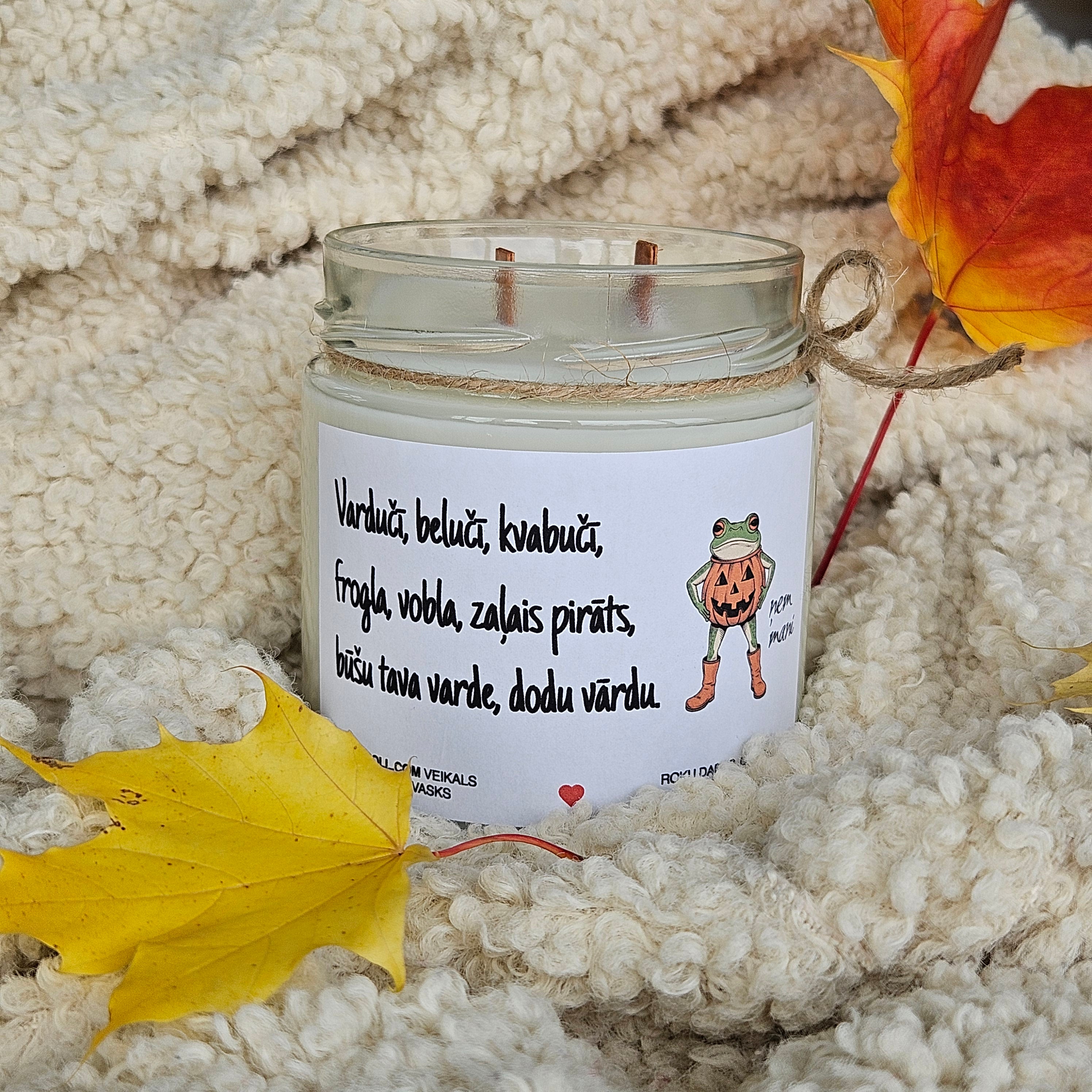 Prikols ar vardi, Helovīni, Sojas vaska svece - Eko produkts