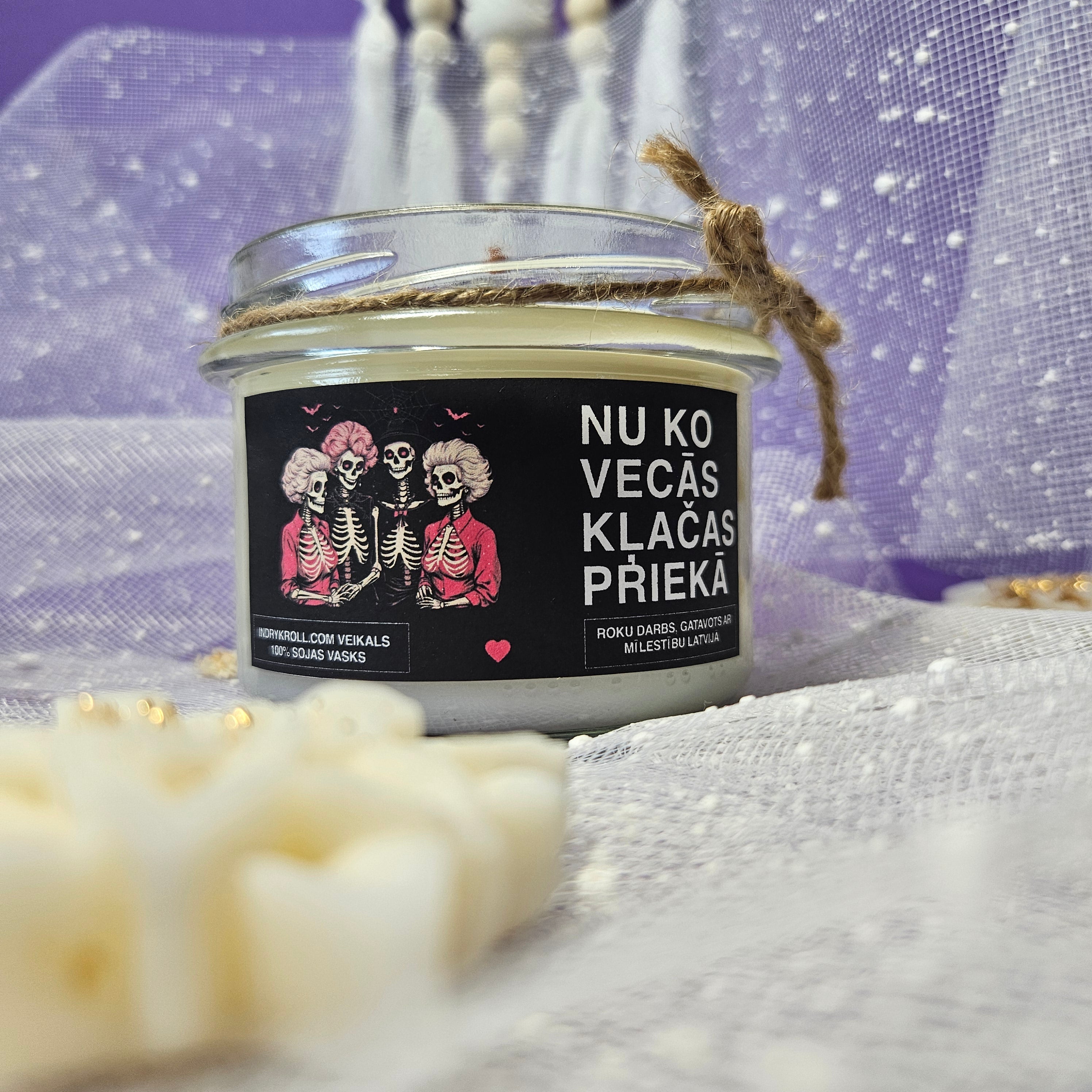 Nu ko, vecās, klačas priekā | Sojas svece ar koka dakti