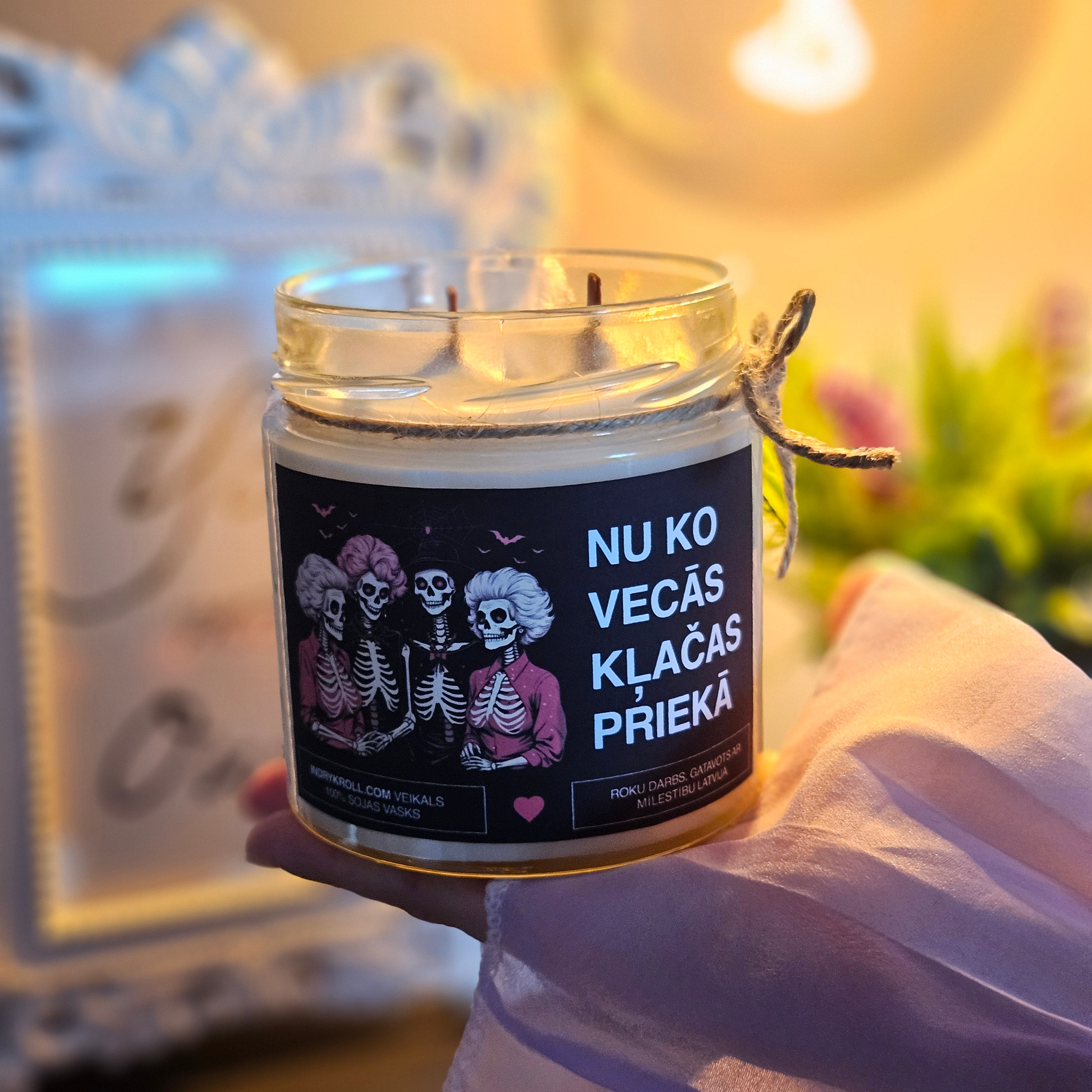 Nu ko, vecās, klačas priekā | Sojas svece ar koka dakti