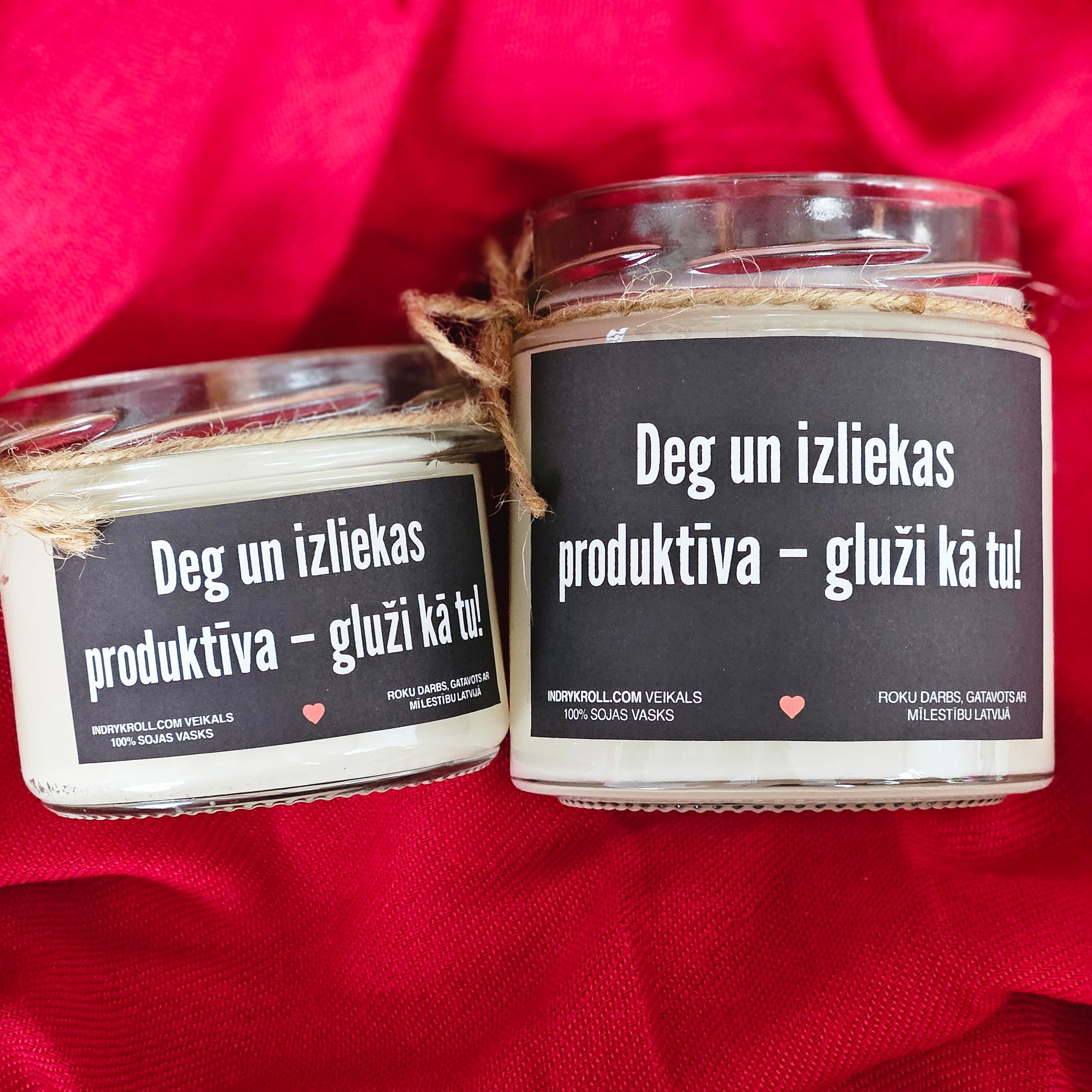 Deg un izliekas produktīva – gluži kā tu! | Sojas svece ar koka dakti
