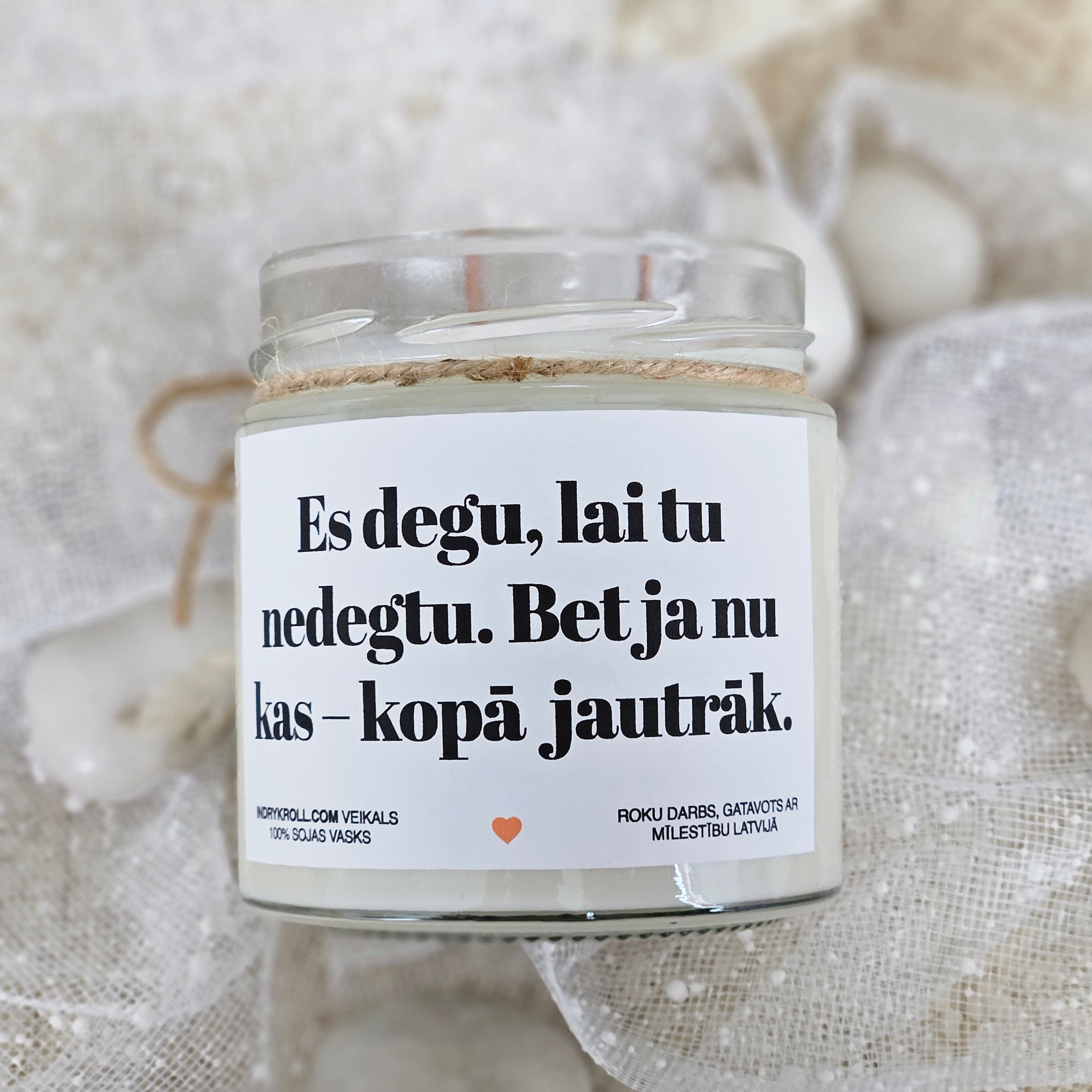 Degu kā nodokļu nauda – skaisti un bez jēgas | Sojas svece ar koka dakti