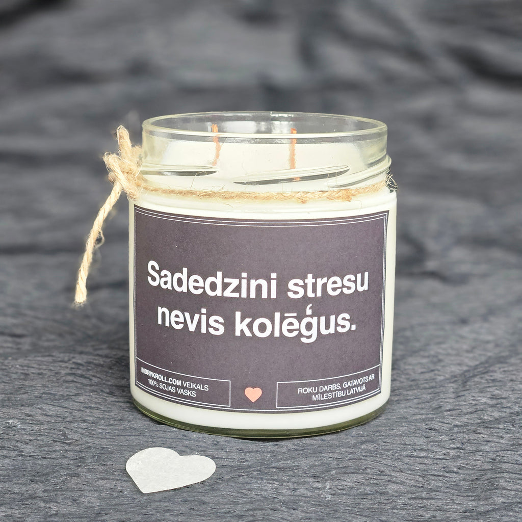 Iededz mani, kamēr vēl nav nodokļu sezona | Sojas svece ar koka dakti