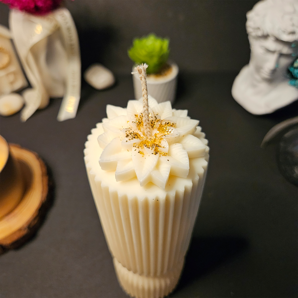 Modernās dizaina sveces – Episkā zvaigzne sojas vaska svece