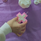 Ziedu krustiņa svece – Miera un garīguma simbols