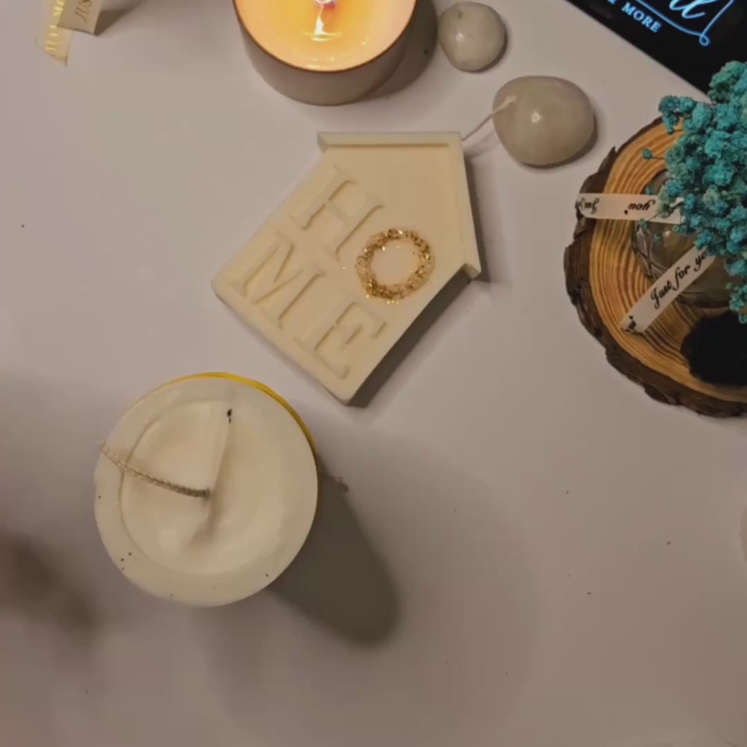 Mēness un zvaigžņu svece – Roku darbs no dabīga sojas un rapšu vaska