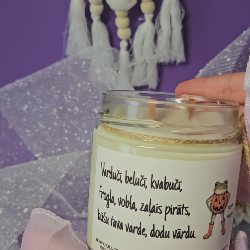 Prikols ar vardi, Helovīni, Sojas vaska svece - Eko produkts